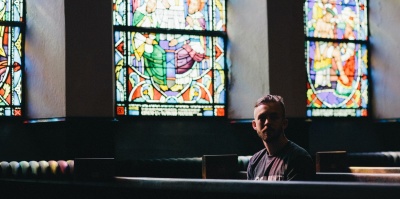 Why Do Christians Go To Church? The Biblical Answer